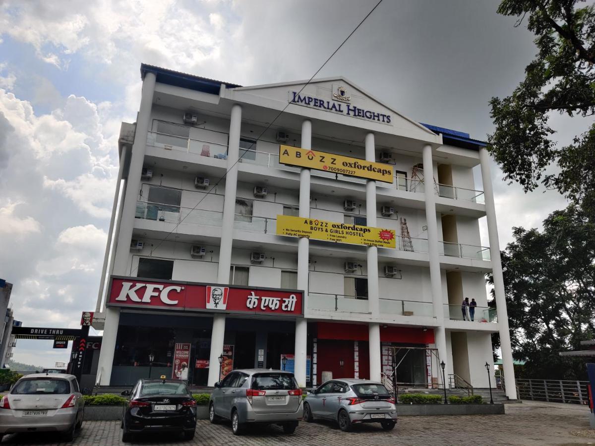 A Pousada Abuzz Oxfordcaps Imperial Heights Mussoorie Dehradun Exterior foto